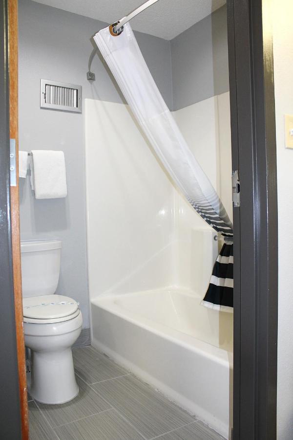 Greenlight Inn & Suites St James Saint James Extérieur photo