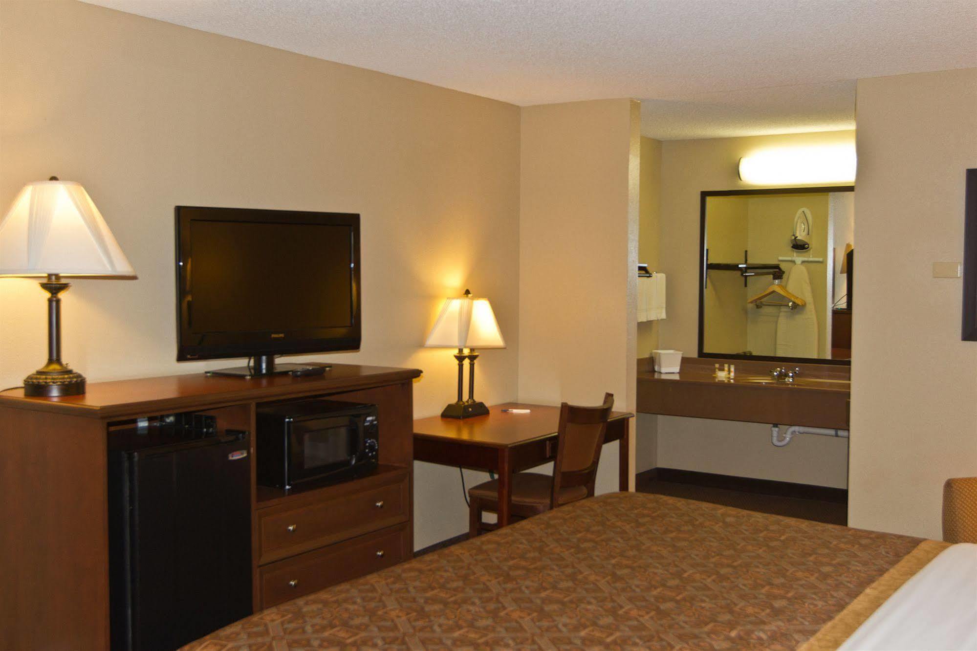 Greenlight Inn & Suites St James Saint James Extérieur photo