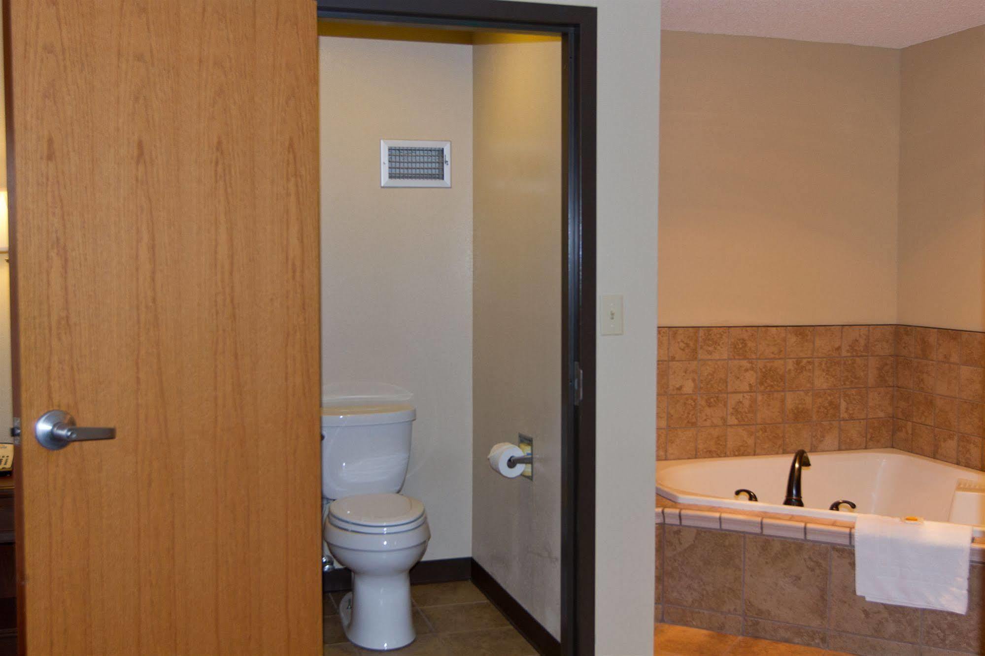 Greenlight Inn & Suites St James Saint James Extérieur photo