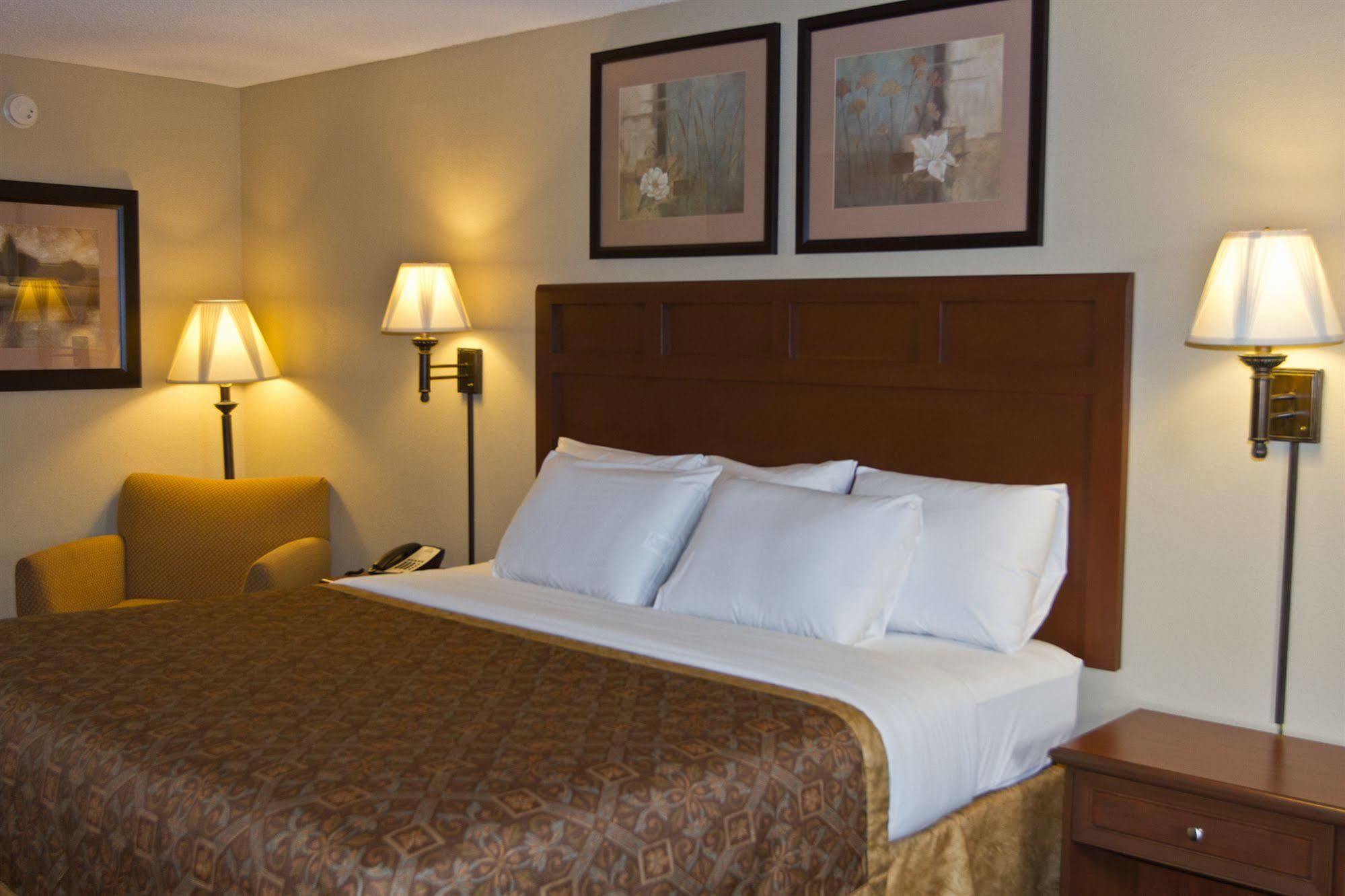 Greenlight Inn & Suites St James Saint James Extérieur photo