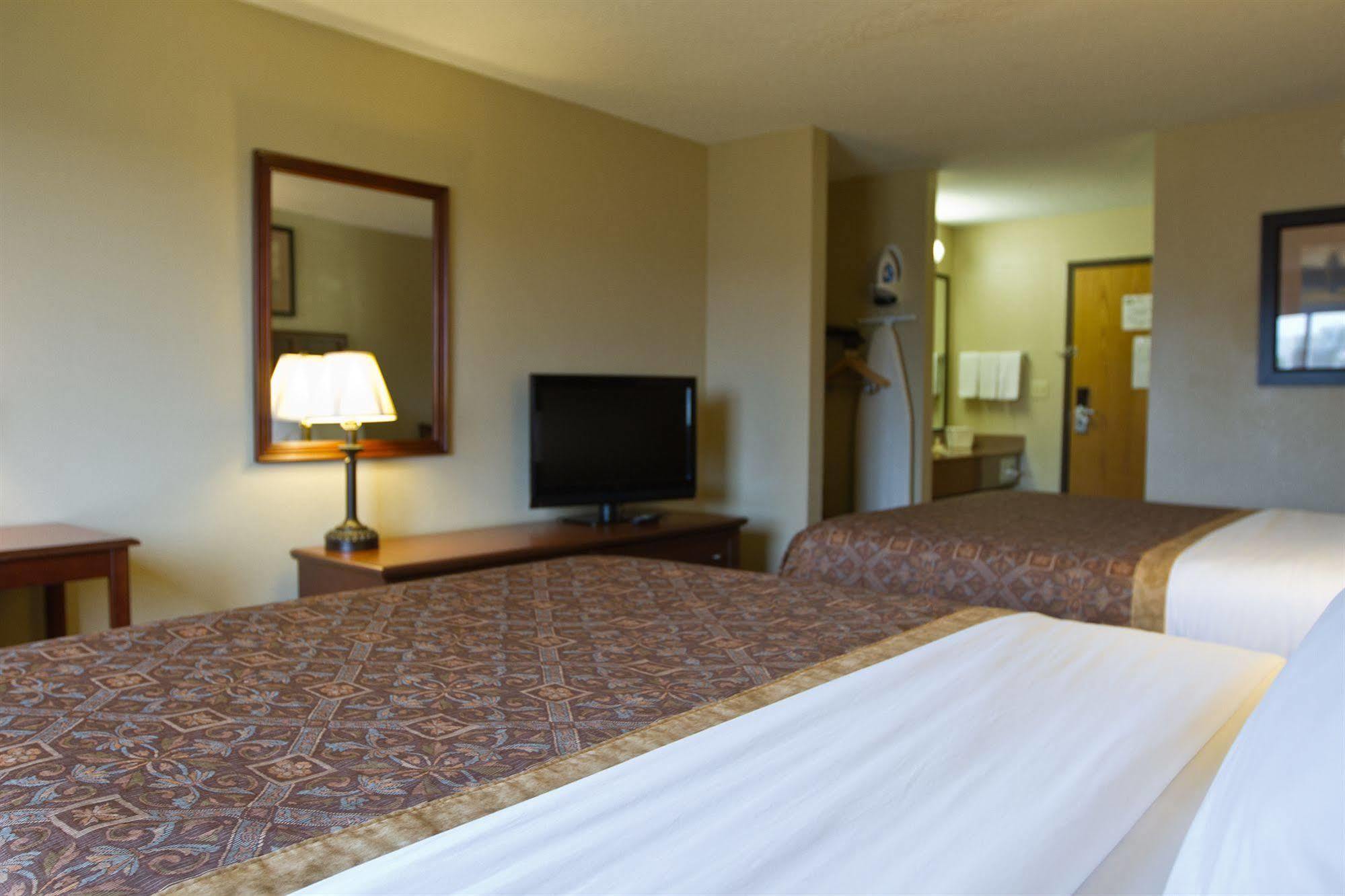 Greenlight Inn & Suites St James Saint James Extérieur photo