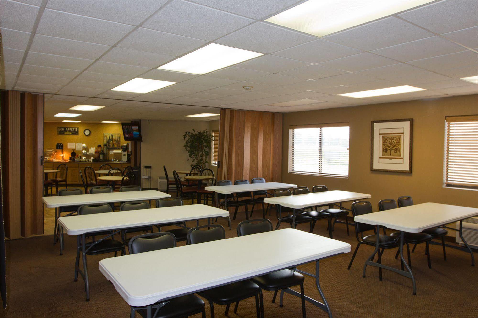 Greenlight Inn & Suites St James Saint James Extérieur photo